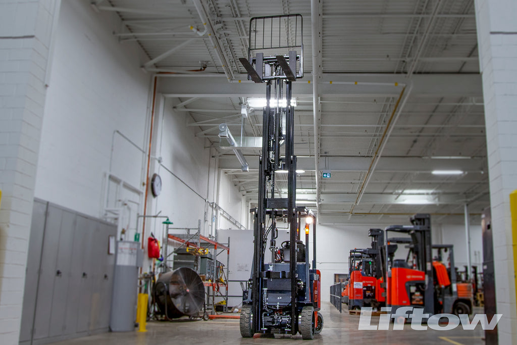 How do Forklifts Maintain Balance?