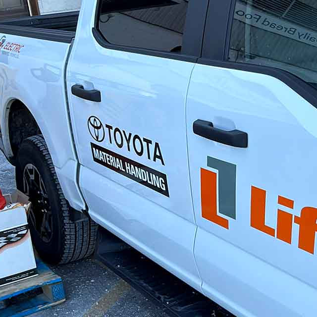 Central Region Operations Manager, Dave Irwin, delivering to Daily Bread